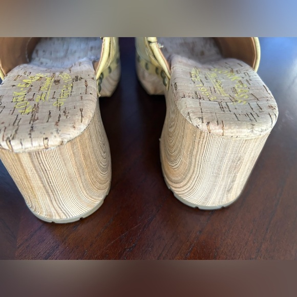 KORK EASE Women's Yellow Braided Clogs SIZE 6 - Picture 3 of 7